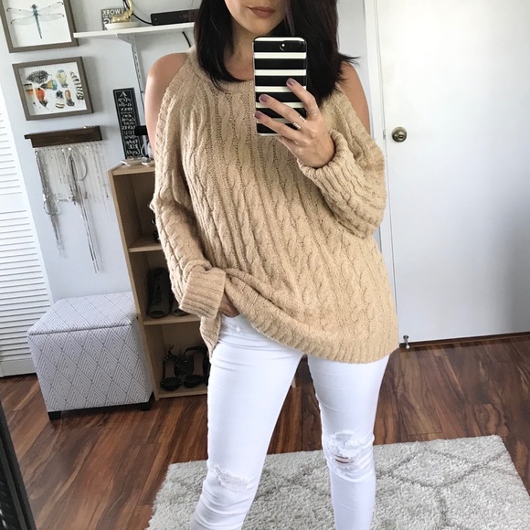 🔅BOGO Last 1 | Logan Cold Shoulder Sweater Blush - Picture 3 of 3